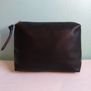 Steve Madden Black Faux Leather Pouch Sac Clutch Purse
